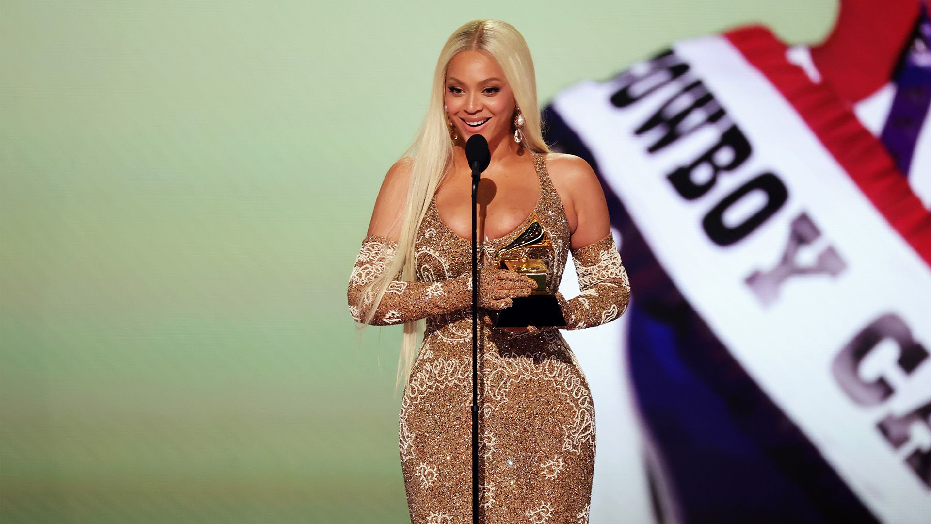 执教名队或 执教名队或